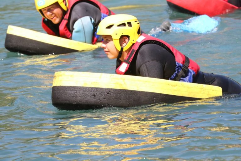 Descente enfant en Hydrospeed près de Tignes